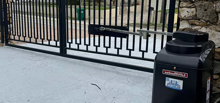 Seamless Installation and Support for Your New Gate in Saint-Raymond, QC